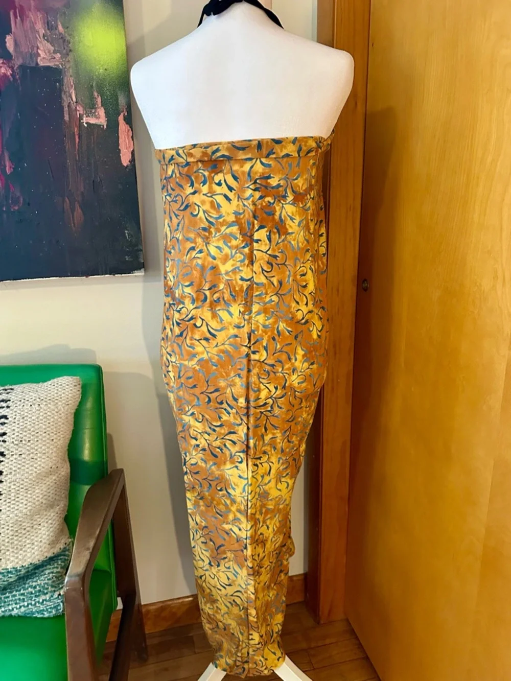 Gold Floral Sarong - Picture 5 of 6